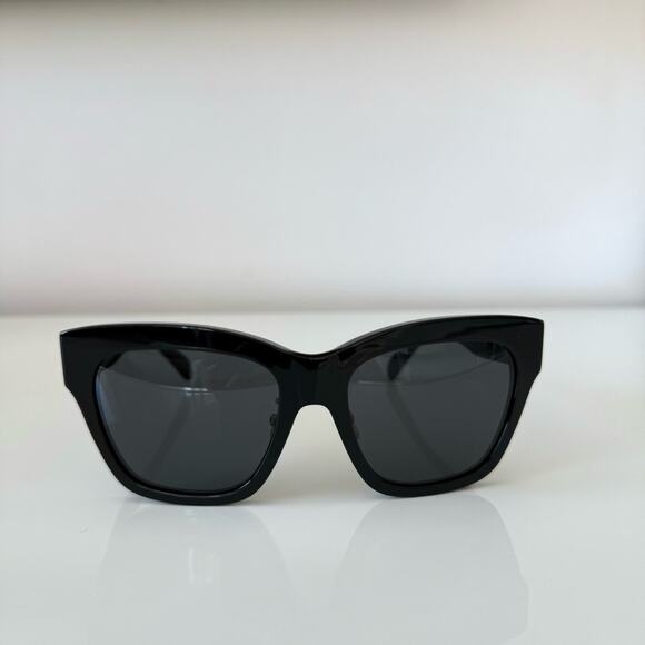 NEW!!! Celine Triomphe Sunglasses CL40253F 01A Authentic Retail 520$ - Picture 5 of 9